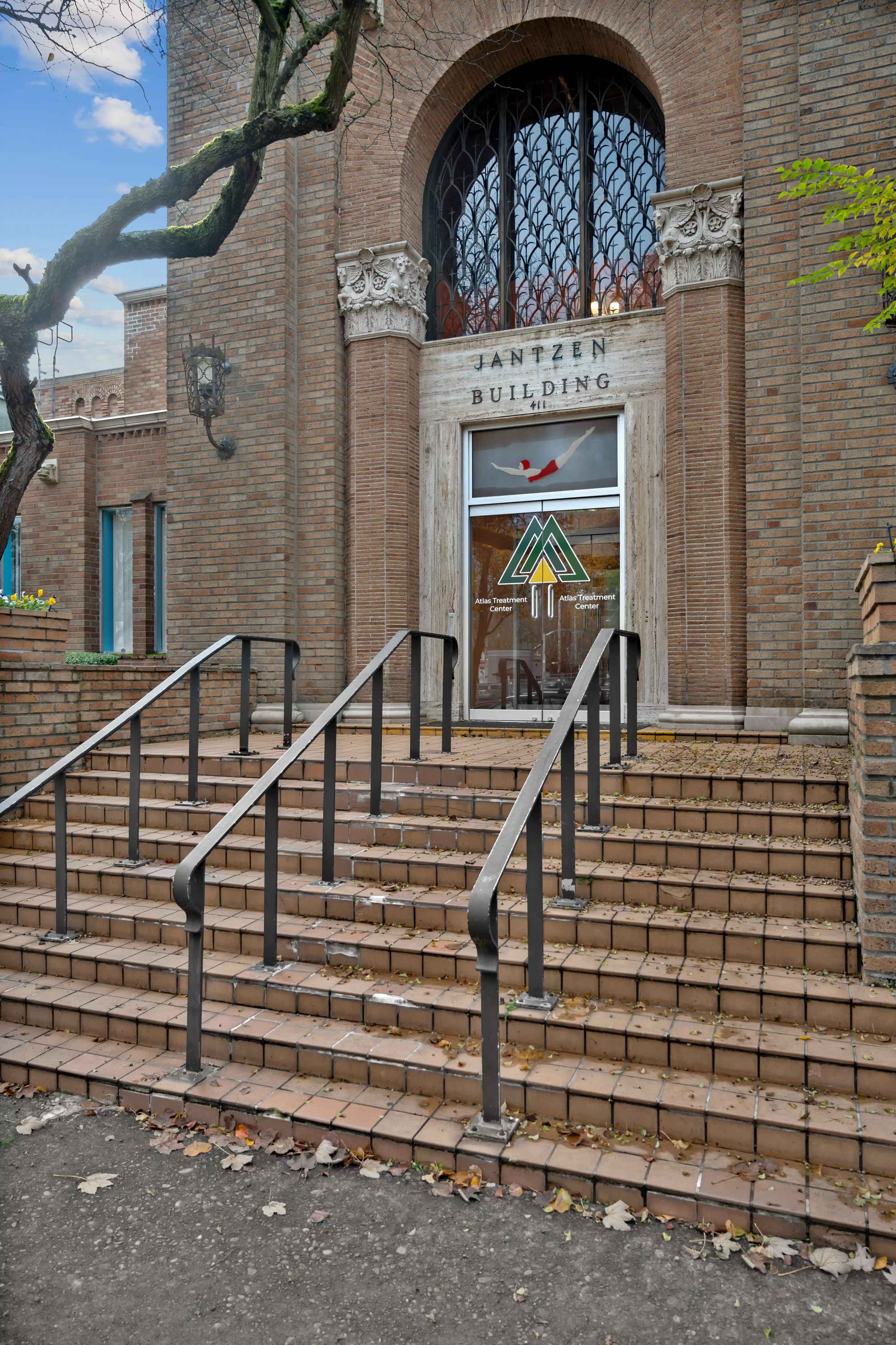 Atlas Treatment Center facility entrance in Portland, Oregon