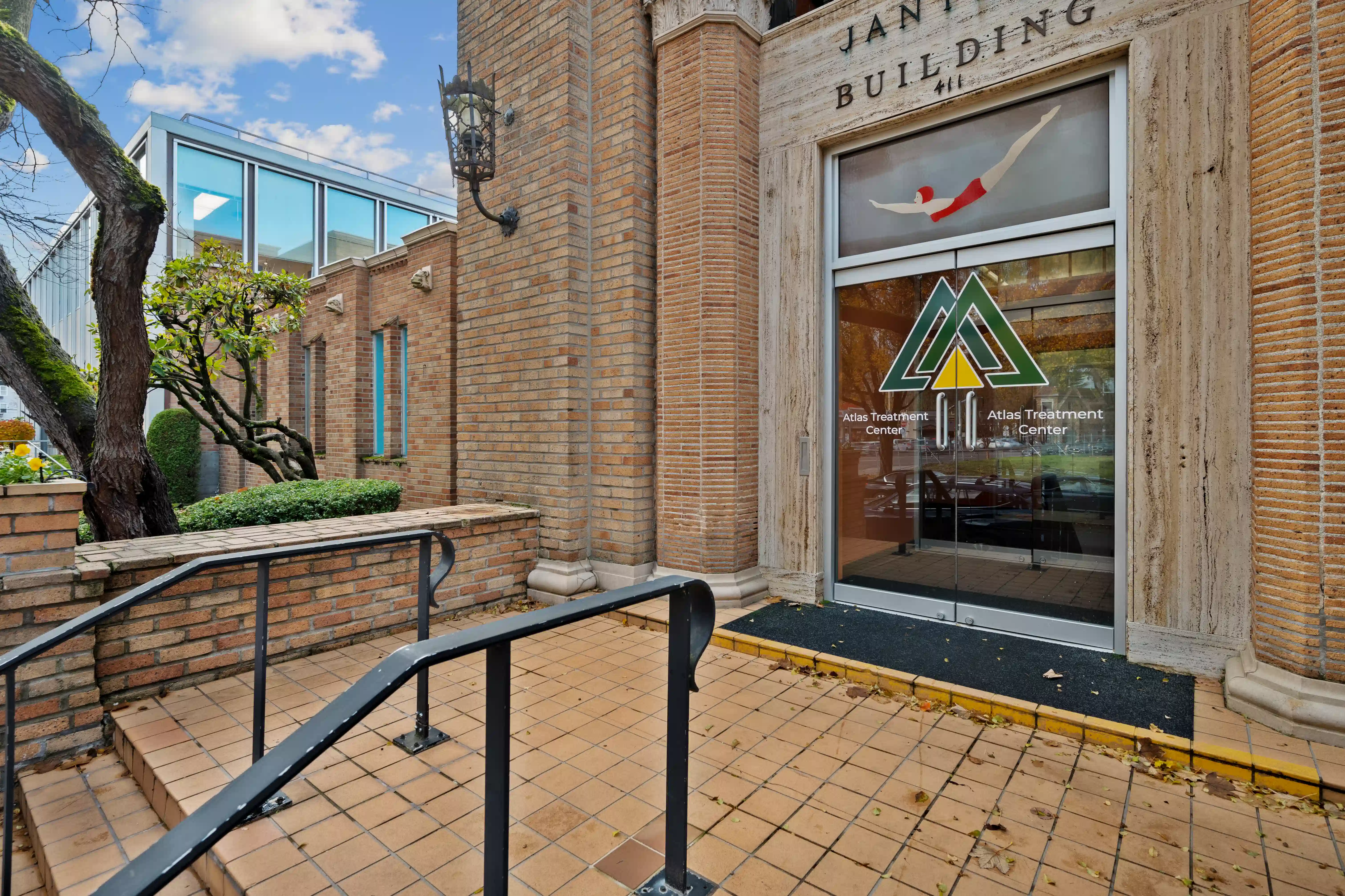 Accessible entrance to Atlas Treatment Center at the Jantzen Building, Portland Oregon