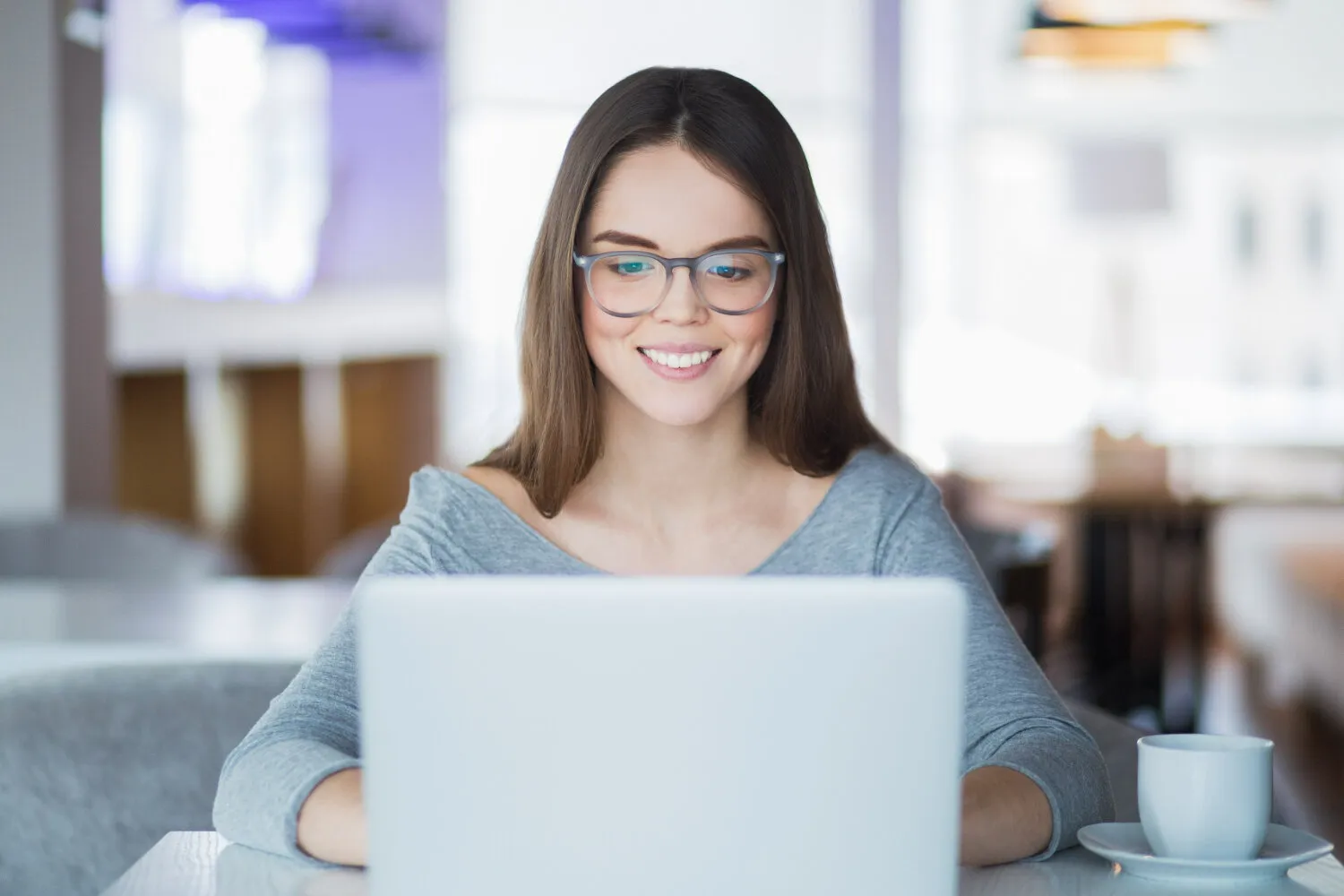 lady using laptop